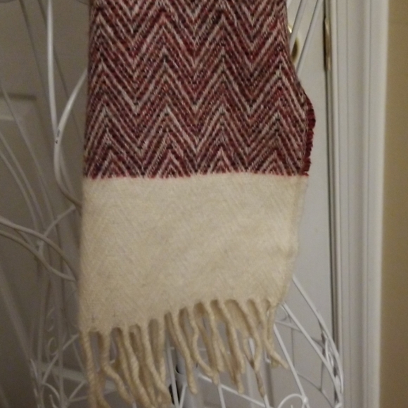 Scarf - Picture 3 of 5